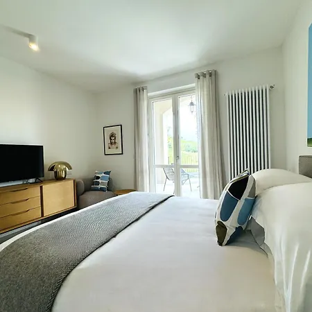 A Casa Bed & Breakfast Mombaruzzo